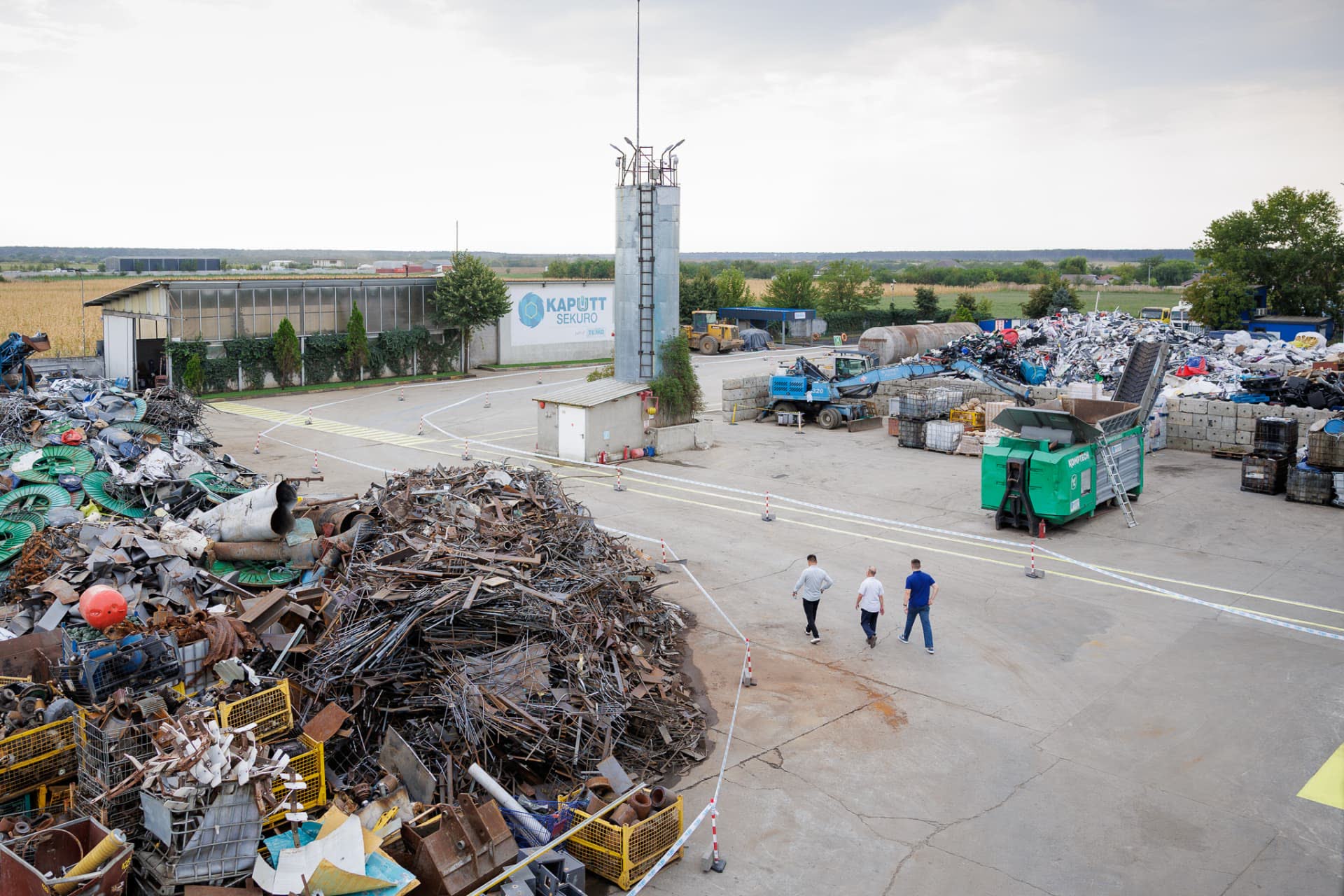 KAPUTT SEKURO yard with shredder, material handler and scrap piles